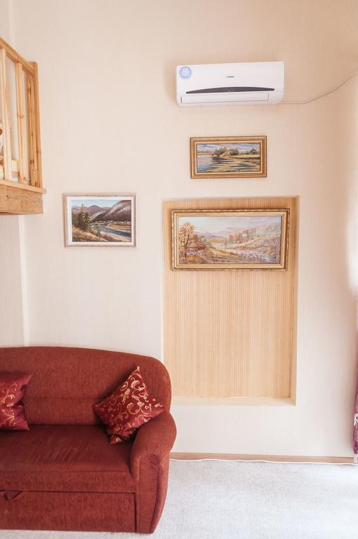 Apartment Na Shevchenka 3 Lviv Ngoại thất bức ảnh